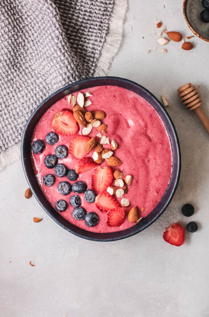 Top view Berry beet smoothie bowl-renal