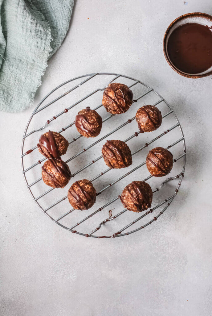 top view gingerbread balls